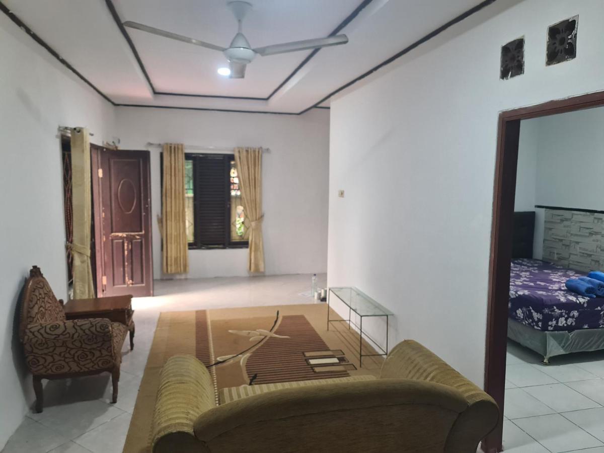 Kampung Istal Villa Pamijahan Богор Екстериор снимка